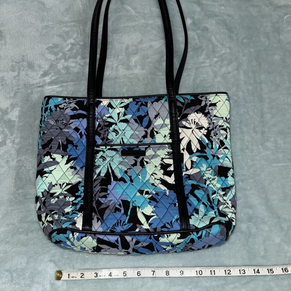 Vera Bradley Tote - Picture 5 of 12